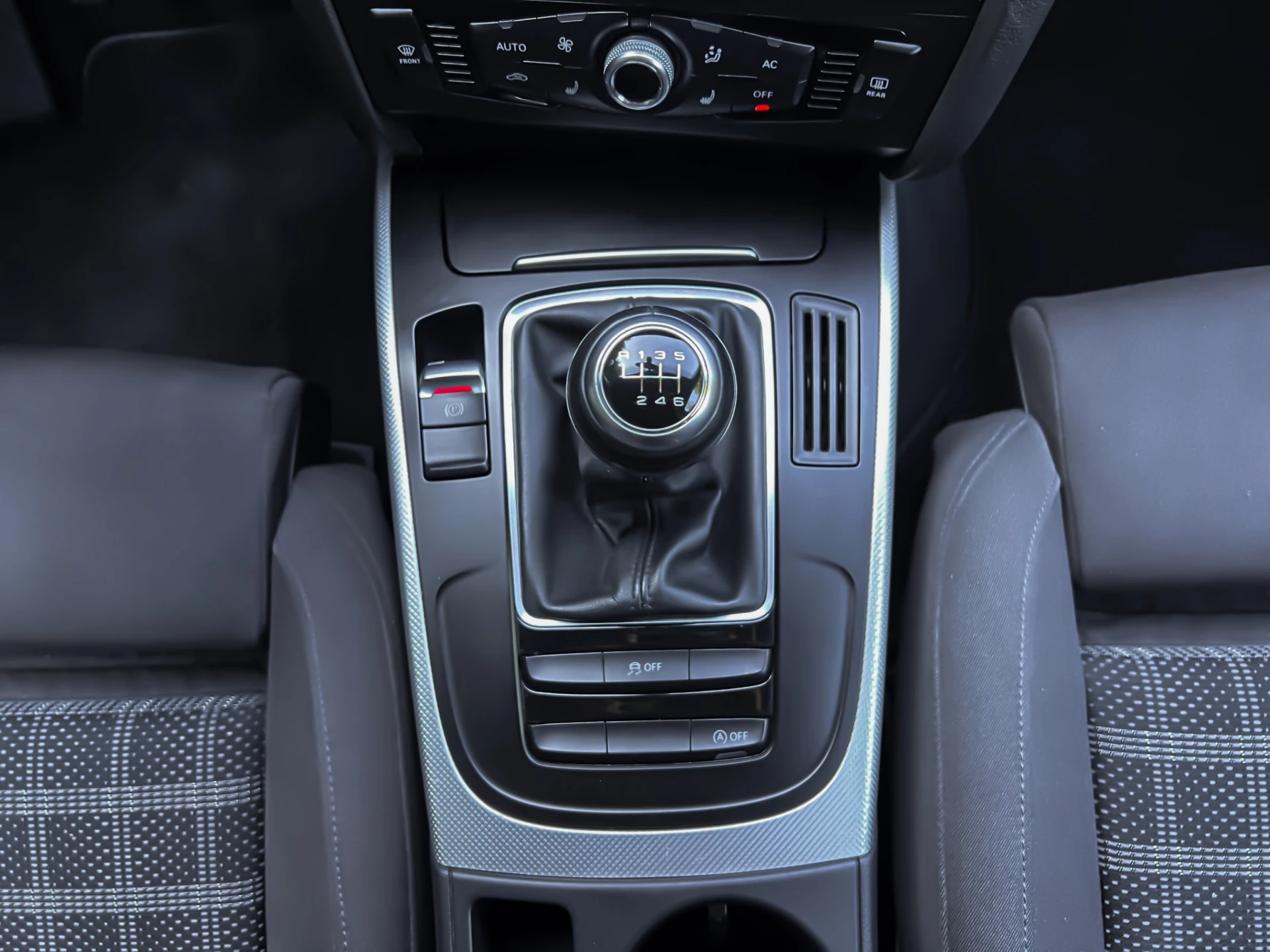 Audi A4 Avant 2.0 TDI Business Line Sport 11