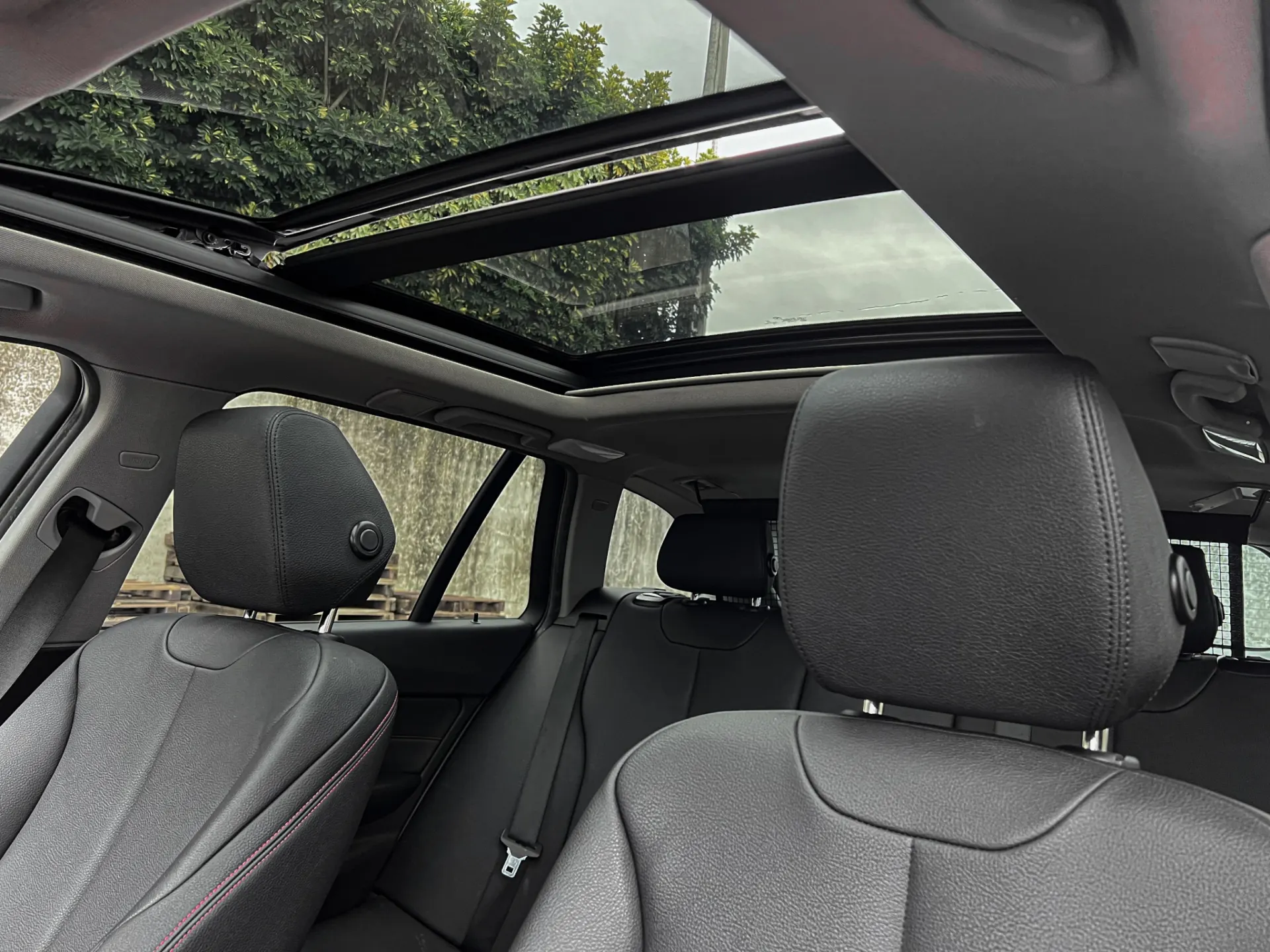 BMW 318 d Touring Auto Line Sport 10