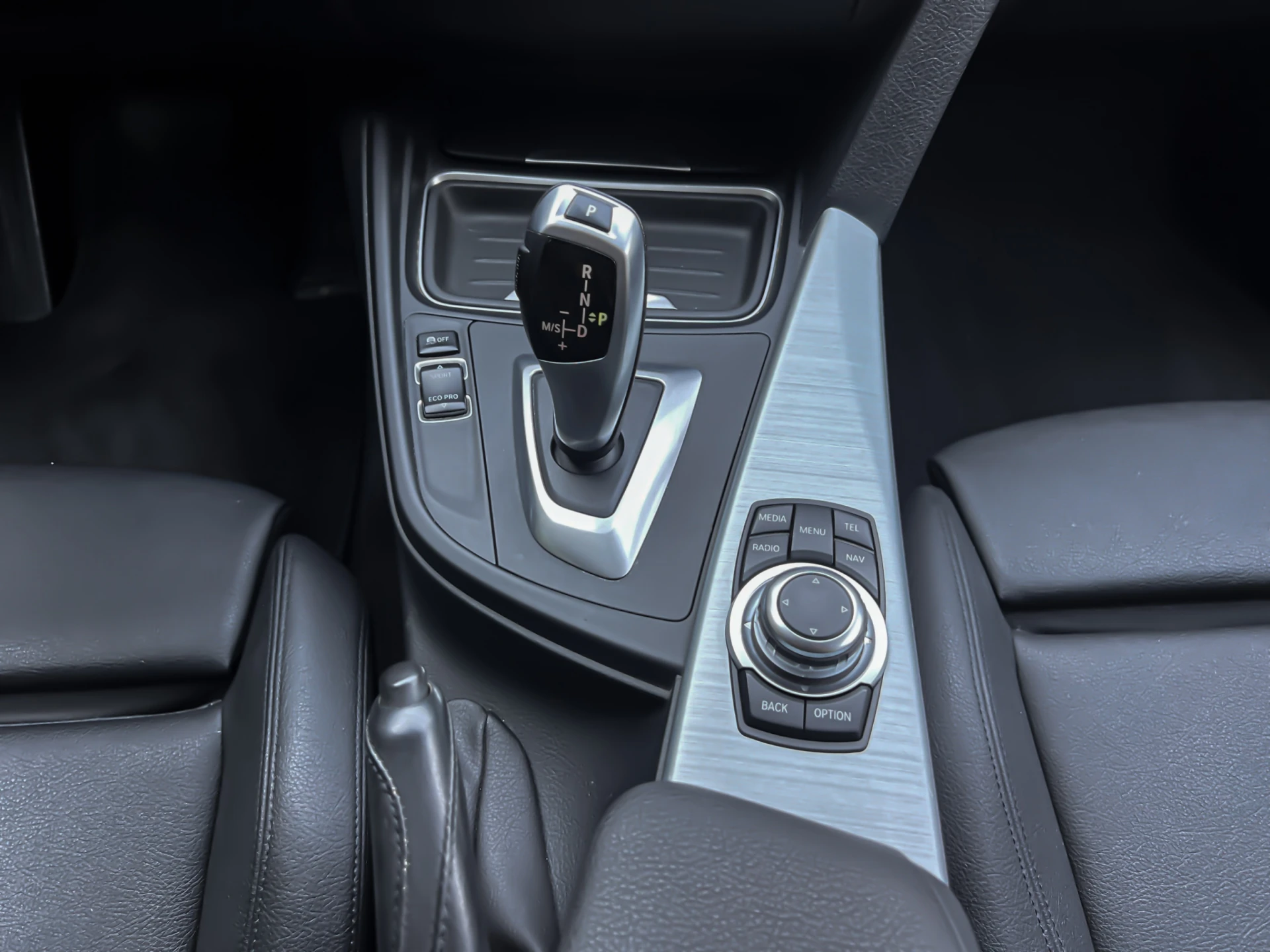 BMW 318 d Touring Auto Line Sport 10