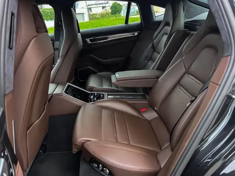 Porsche Panamera 14
