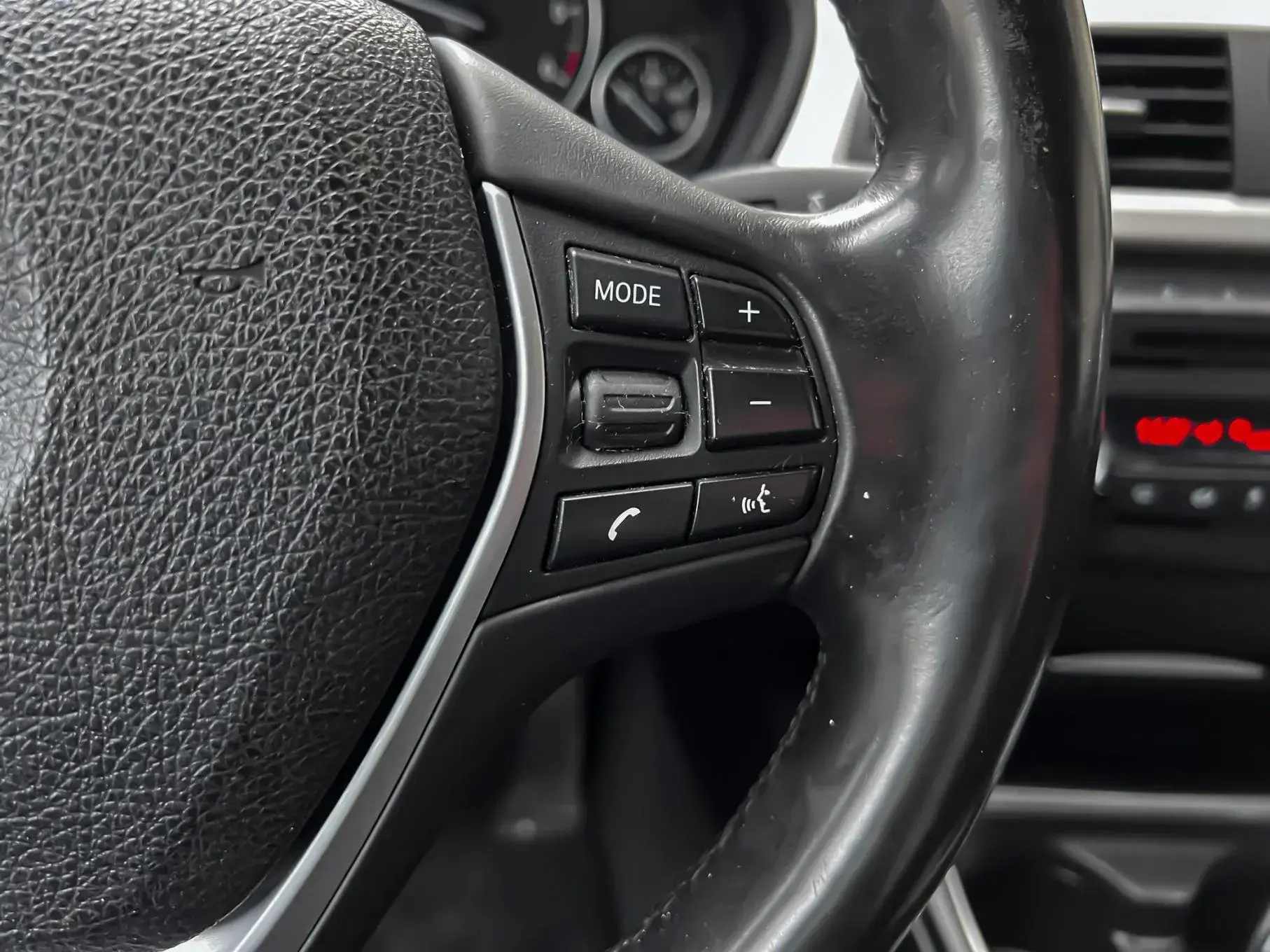 BMW 318 d Touring Line Sport 13