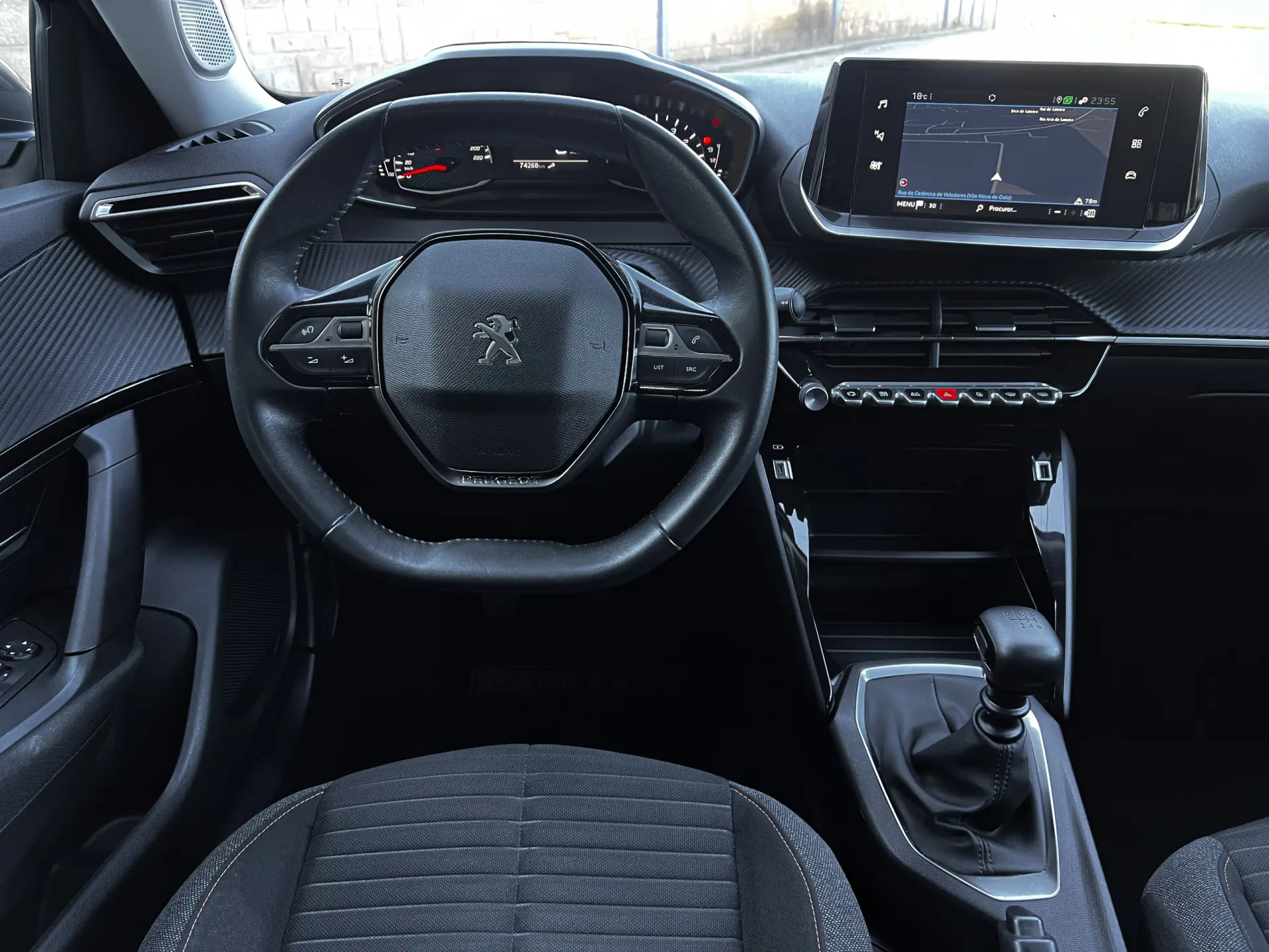 Peugeot 2008 1.2 PureTech Allure 8