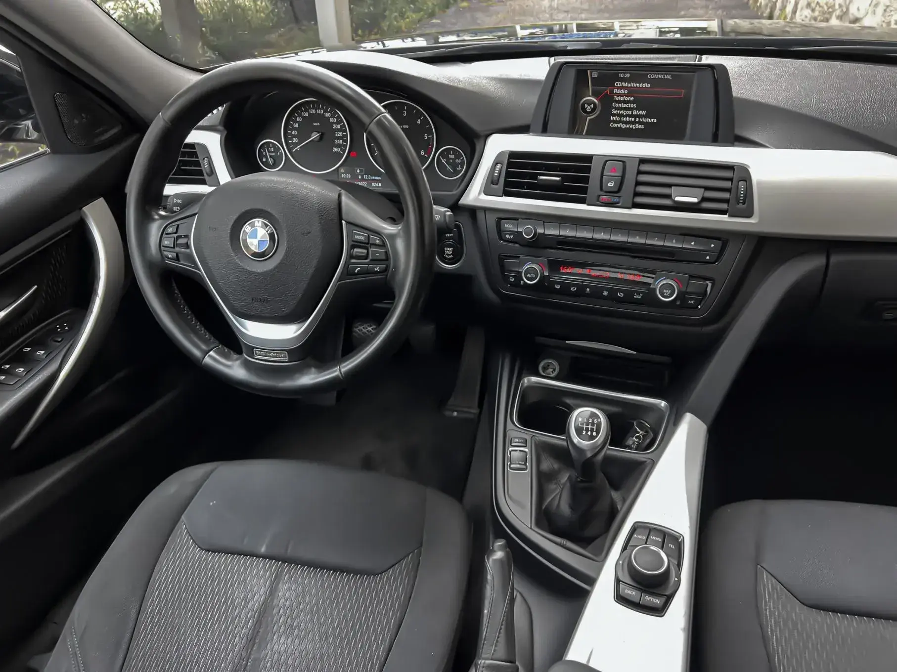 BMW 318 d Touring Line Sport 6