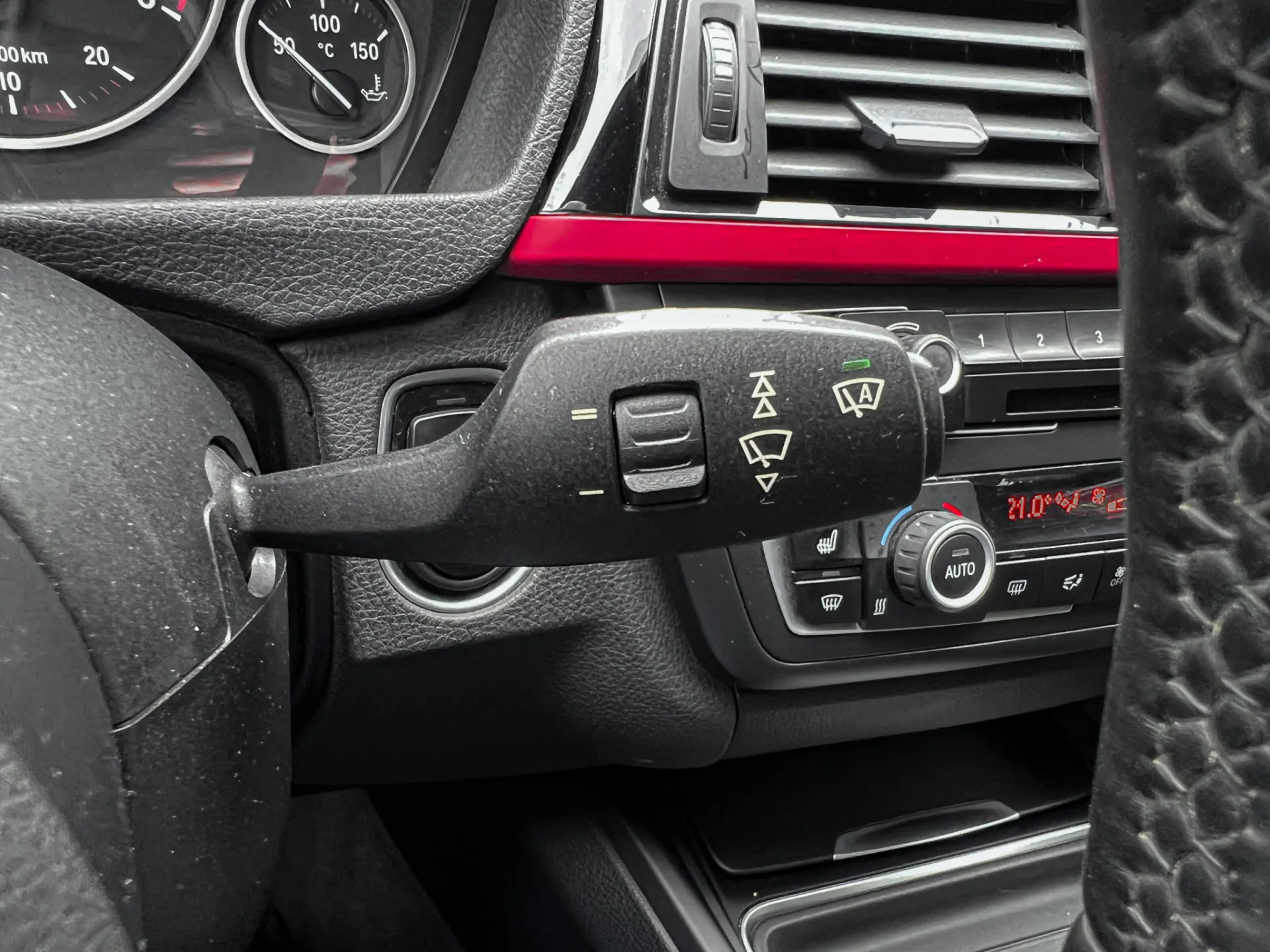 BMW 318 d Touring Auto Line Sport 16