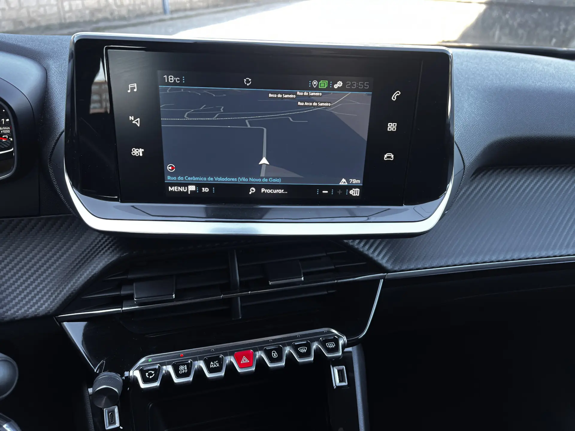 Peugeot 2008 1.2 PureTech Allure 9