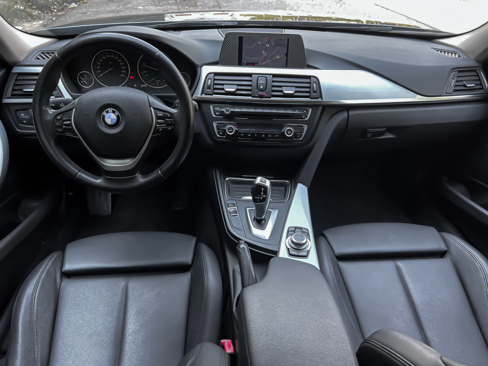 BMW 318 d Touring Auto Line Sport 8
