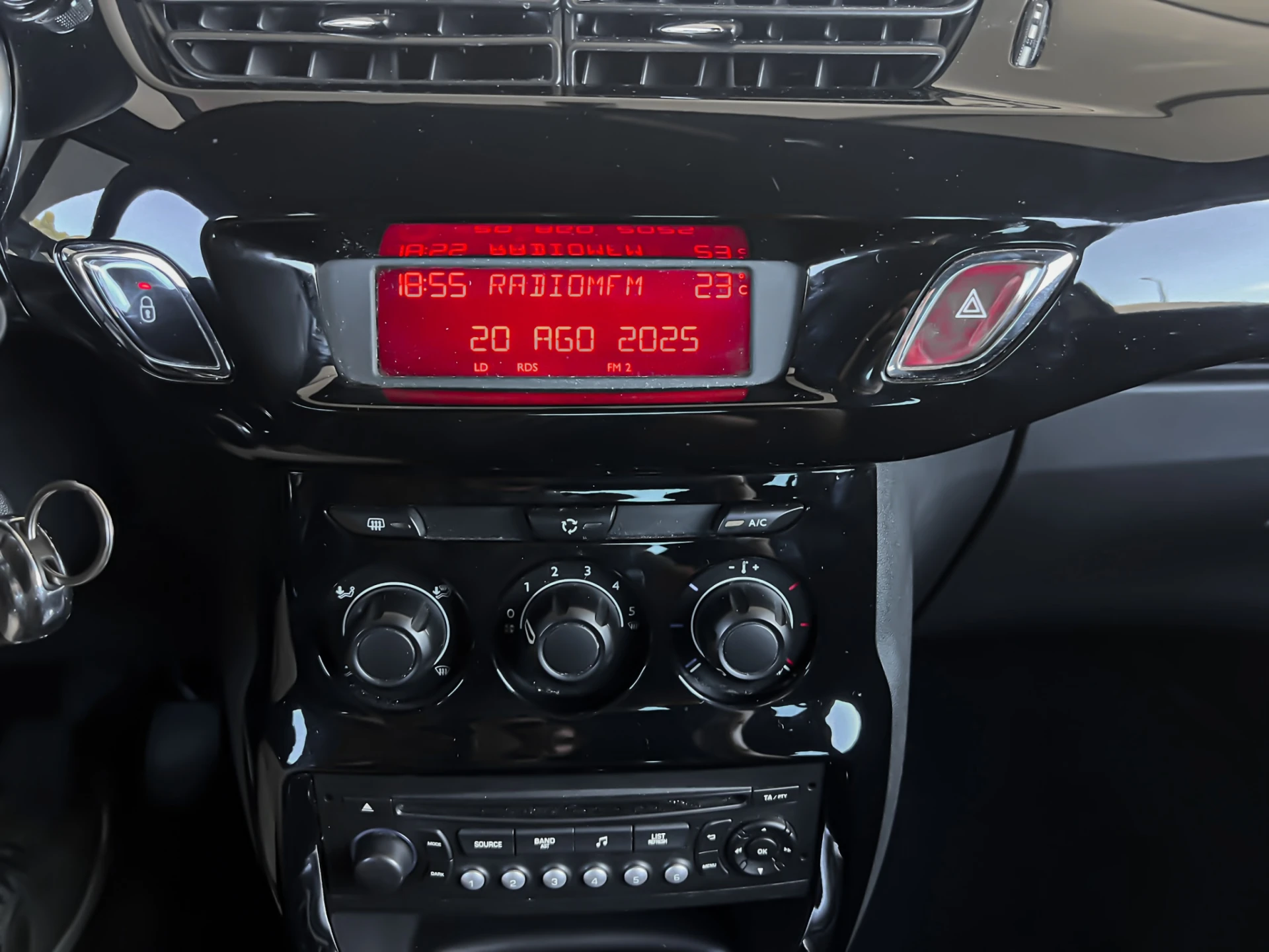 Citroën DS3 1.2 VTi So Chic 8