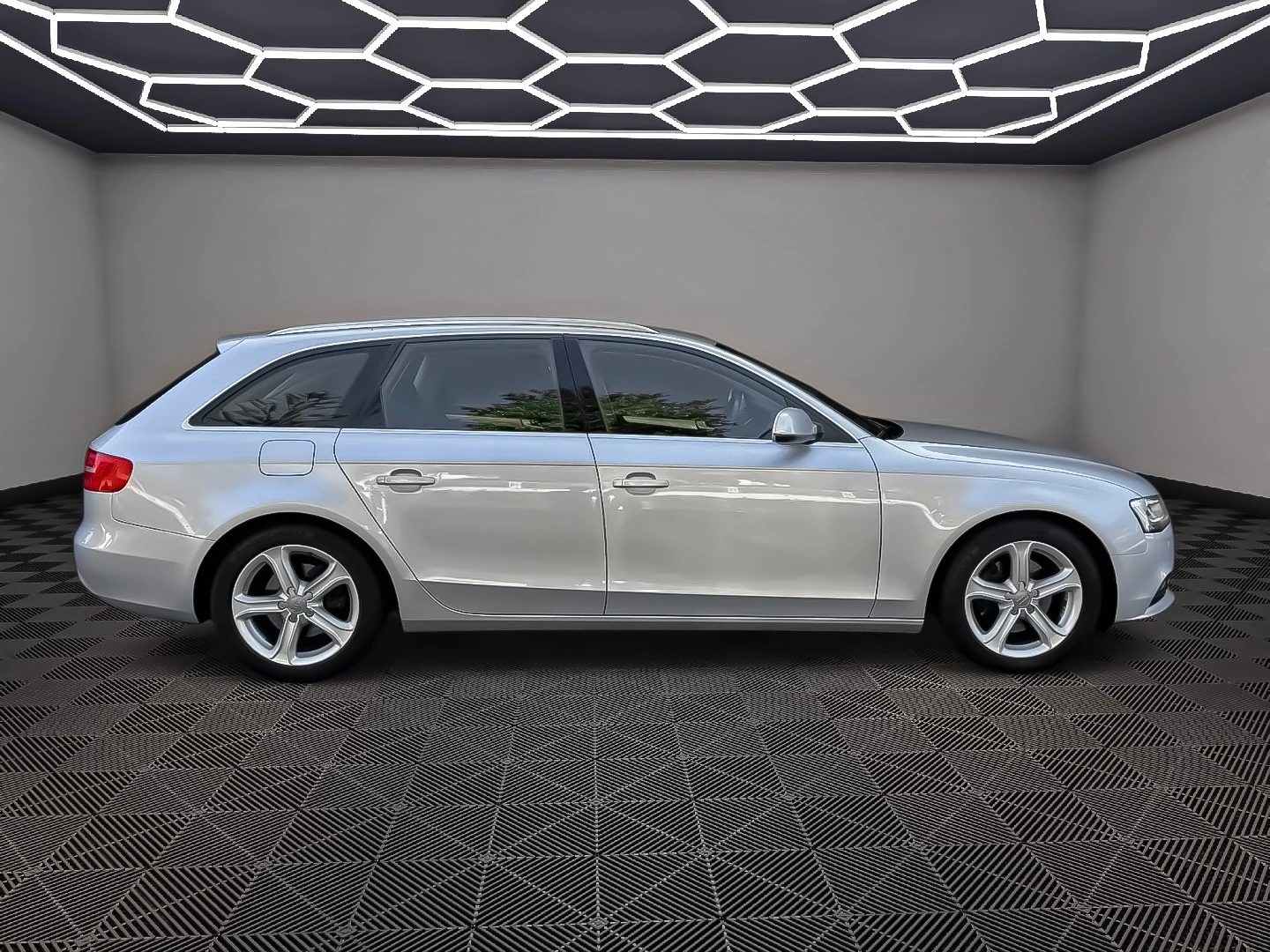 Audi A4 Avant 2.0 TDI Business Line Sport 5