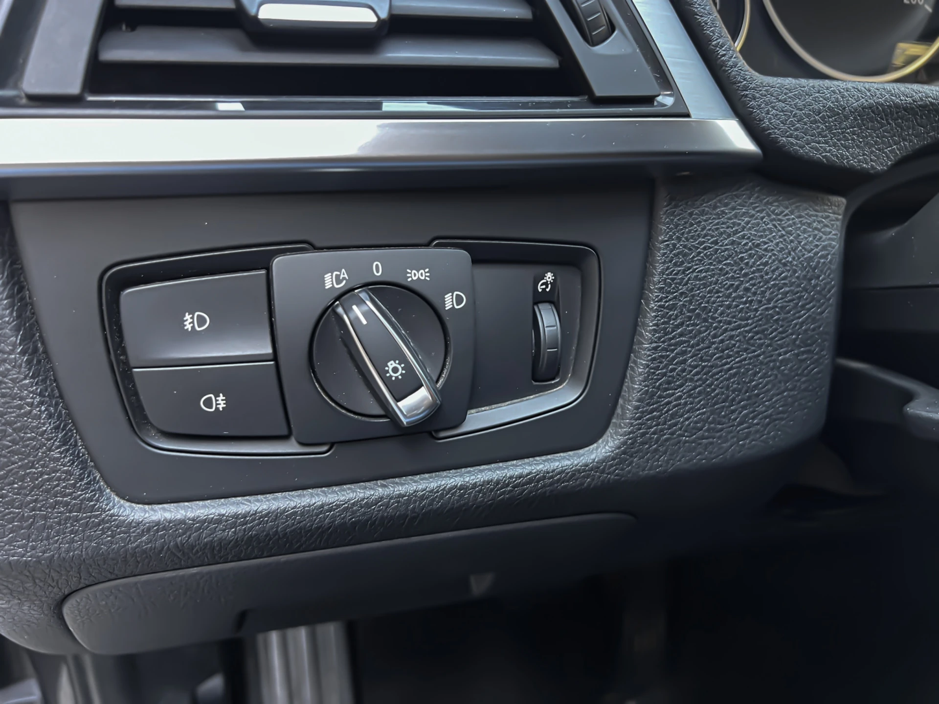 BMW 318 d Touring Auto Line Sport 14