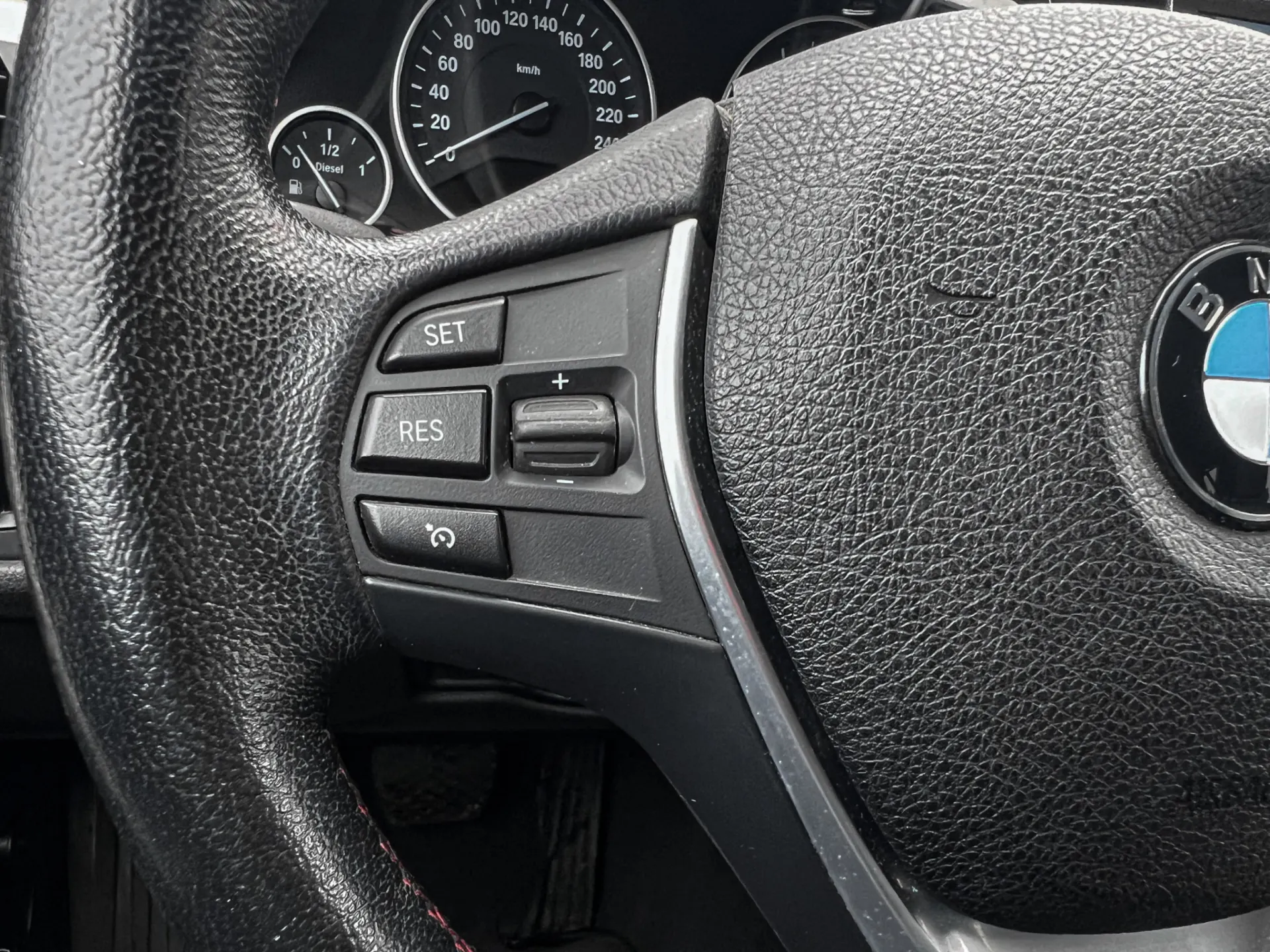 BMW 318 d Touring Auto 14