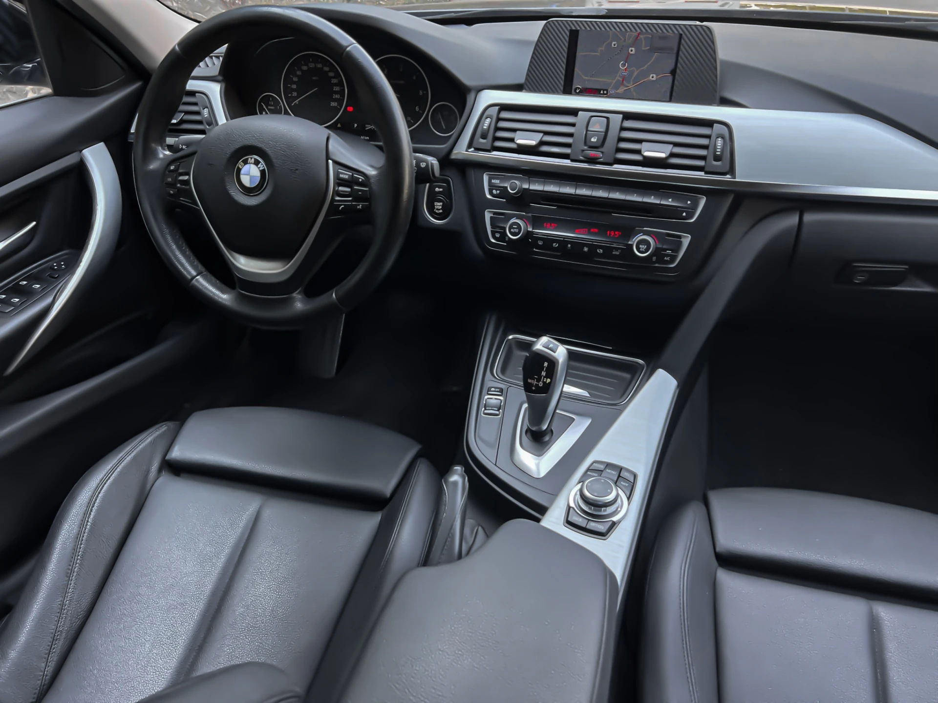 BMW 318 d Touring Auto Line Sport 7