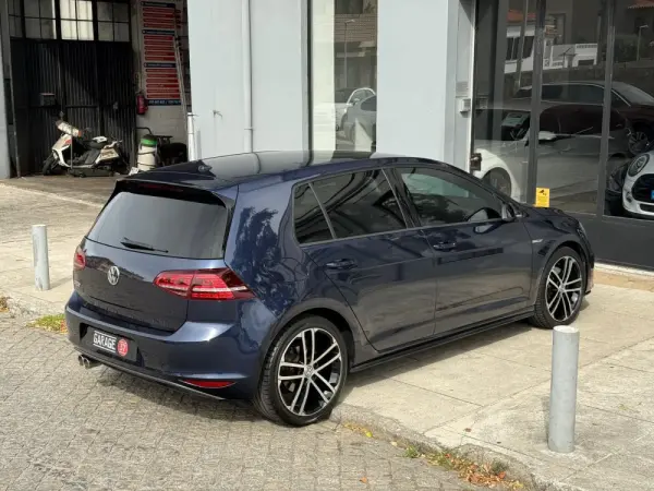 Volkswagen Golf 2.0 TDi GTD DSG 10