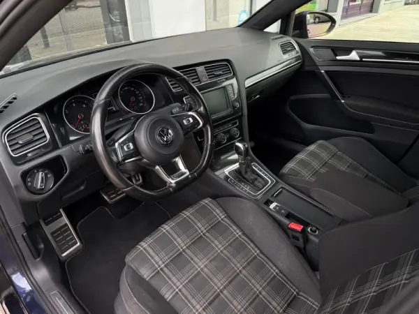 Volkswagen Golf 2.0 TDi GTD DSG 13