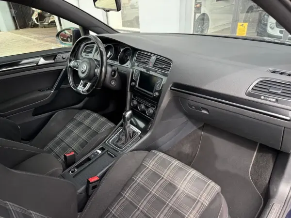 Volkswagen Golf 2.0 TDi GTD DSG 16