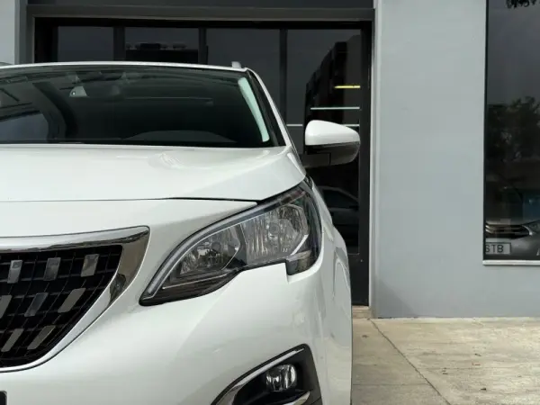 Peugeot 5008 1.5 BlueHDi Allure EAT8 12