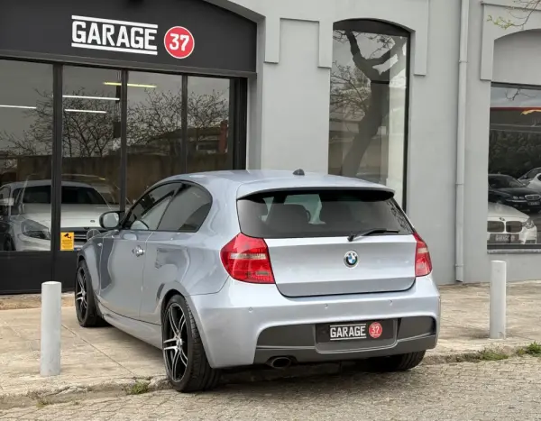 BMW 118 d Pack M 6