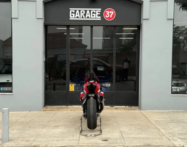 Honda CBR Outro 9