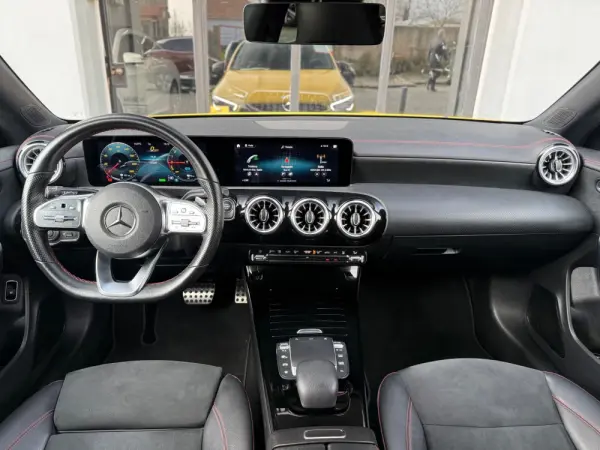 Mercedes-Benz CLA 250 e Shooting Brake AMG Line 15