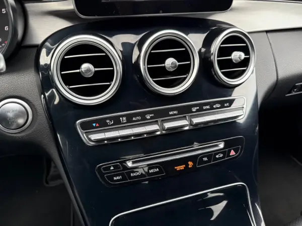 Mercedes-Benz C 220 d Station 9G-TRONIC AMG Line 23