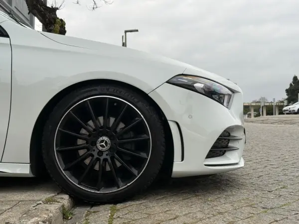 Mercedes-Benz A 180 d AMG Line Aut. 11