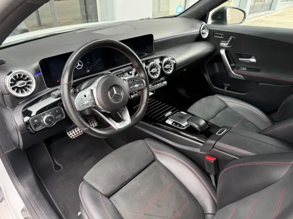 Mercedes-Benz A 180 d AMG Line Aut. 15