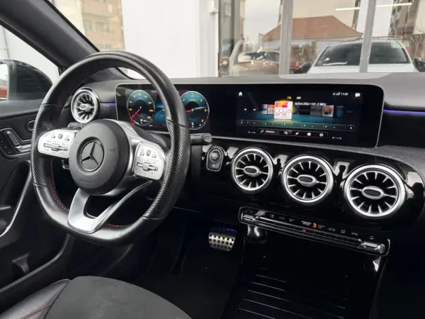 Mercedes-Benz A 180 d AMG Line Aut. 23