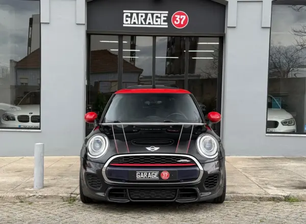 MINI 3 Portas John Cooper Works 2