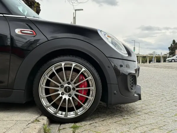 MINI 3 Portas John Cooper Works 11