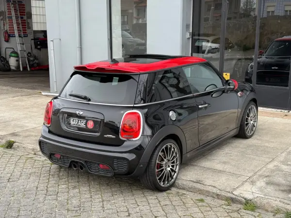 MINI 3 Portas John Cooper Works 10