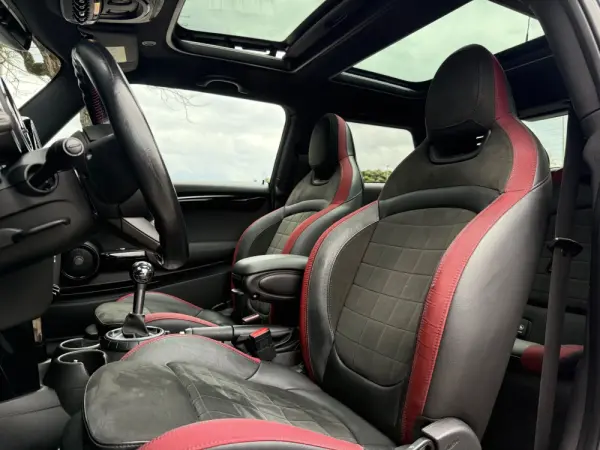 MINI 3 Portas John Cooper Works 15