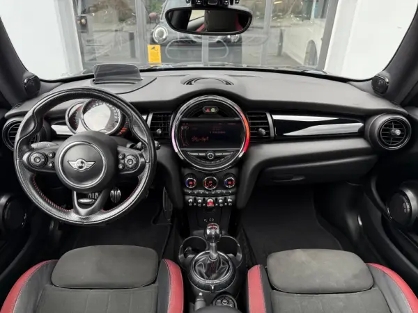 MINI 3 Portas John Cooper Works 16