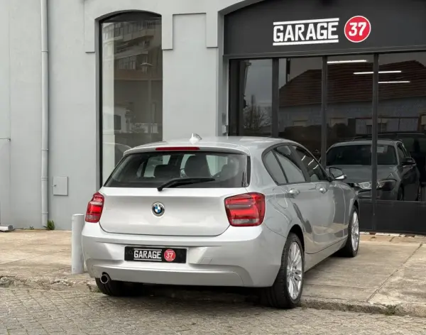 BMW 118 d Sport Line 8