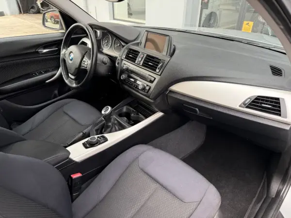 BMW 118 d Sport Line 17