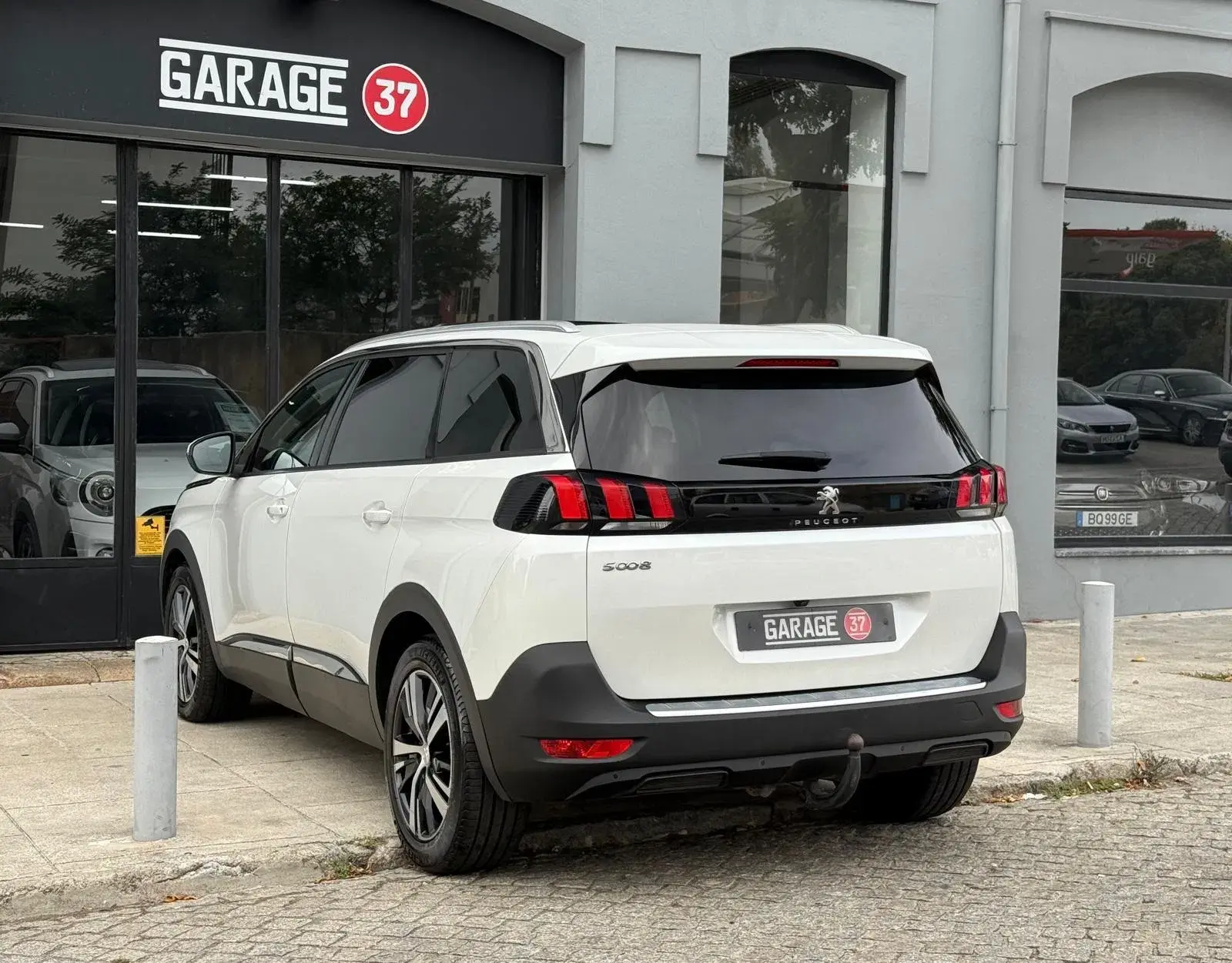 Peugeot 5008 1.5 BlueHDi Allure EAT8 6