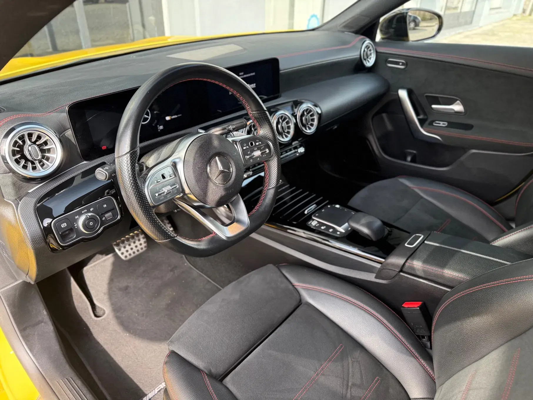 Mercedes-Benz CLA 250 e Shooting Brake AMG Line 13