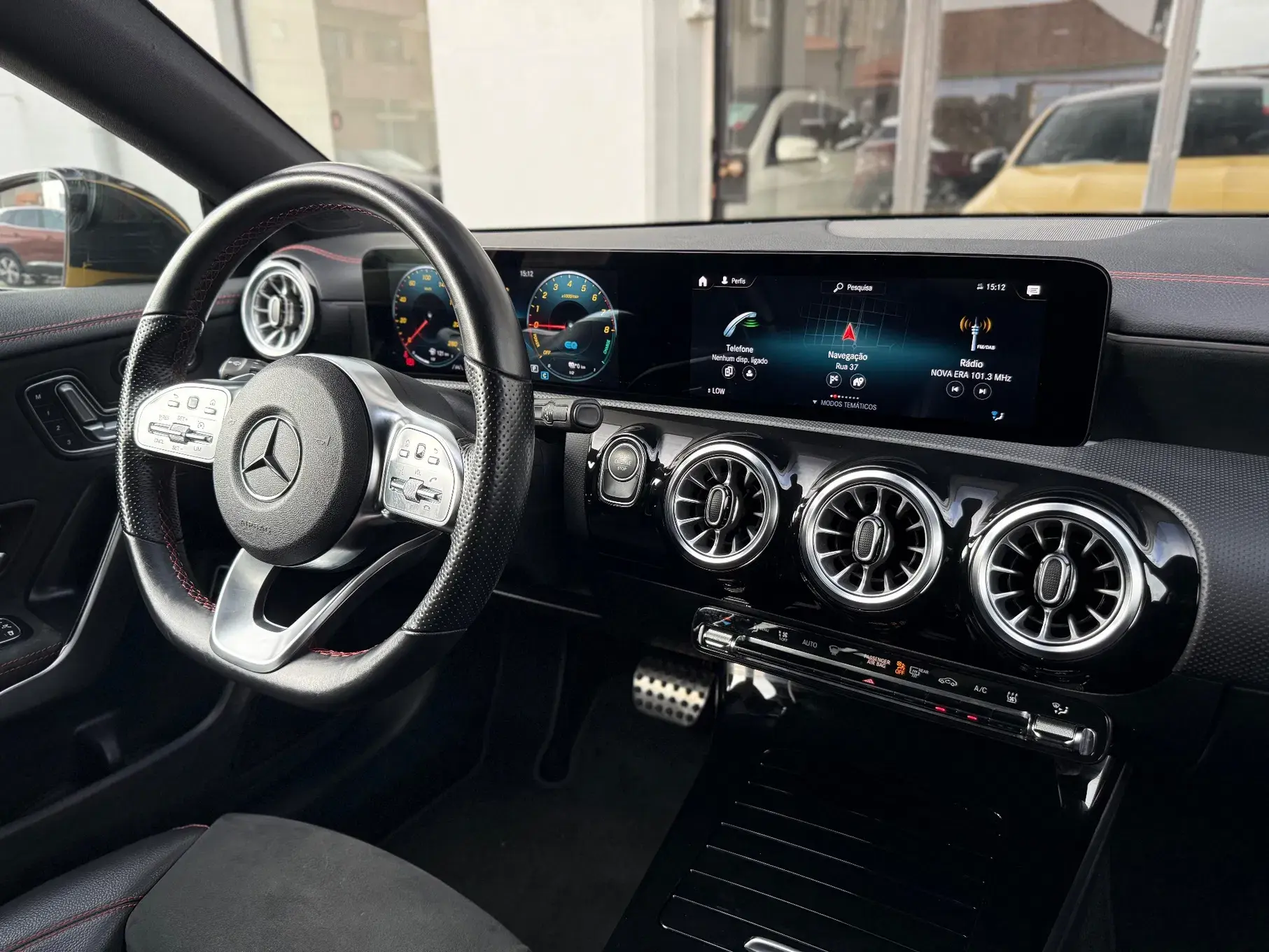 Mercedes-Benz CLA 250 e Shooting Brake AMG Line 19