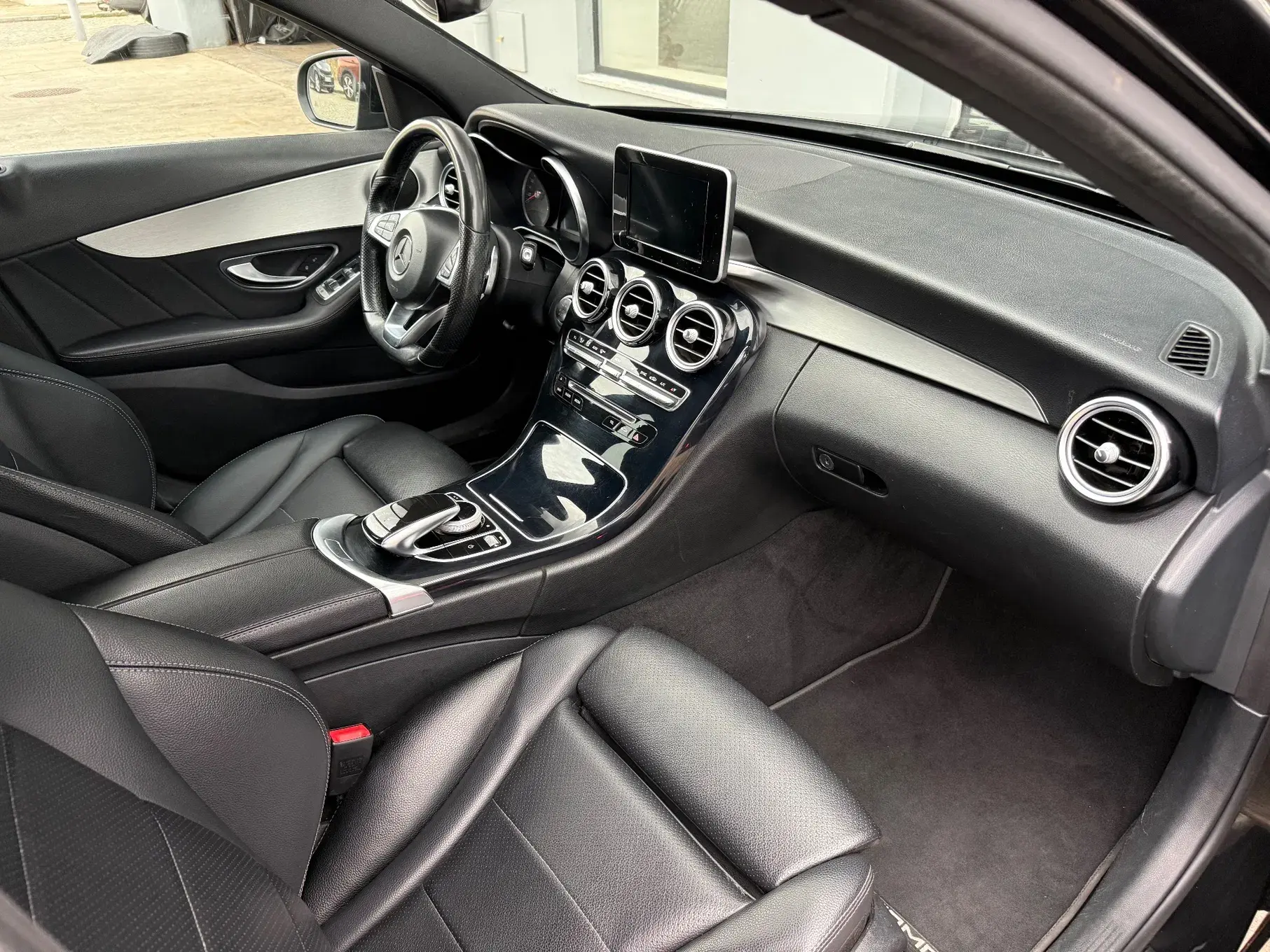 Mercedes-Benz C 220 d Station 9G-TRONIC AMG Line 18