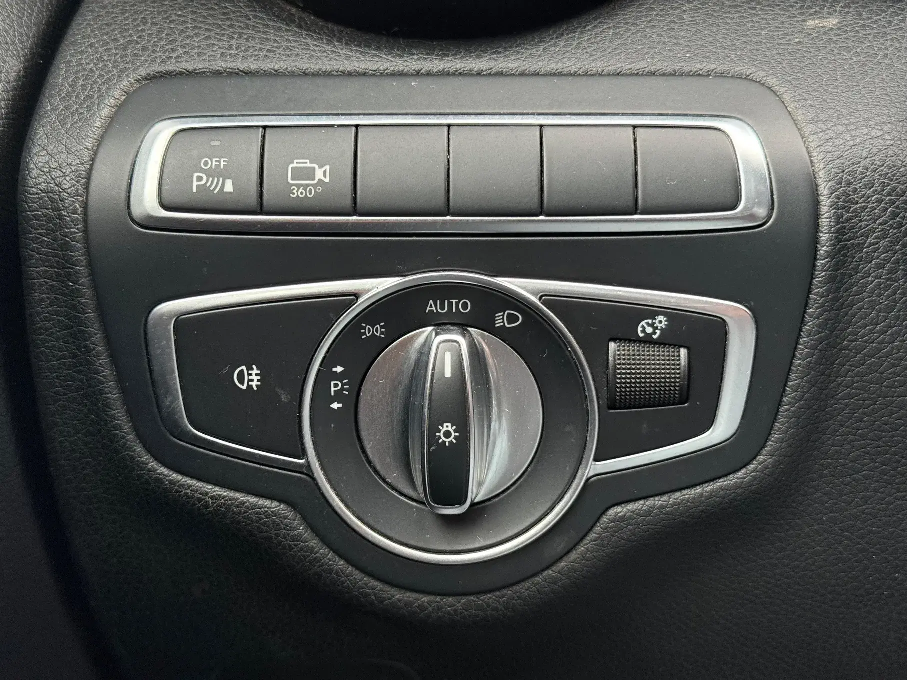 Mercedes-Benz C 220 d Station 9G-TRONIC AMG Line 25