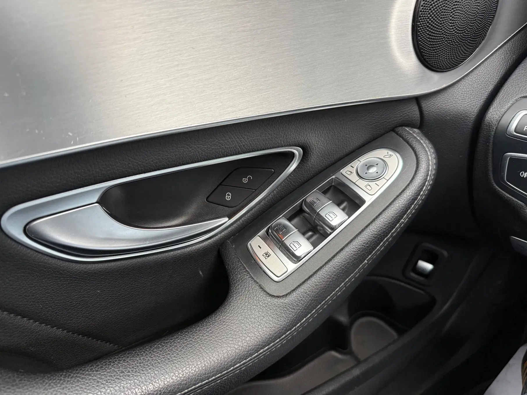 Mercedes-Benz C 220 d Station 9G-TRONIC AMG Line 26