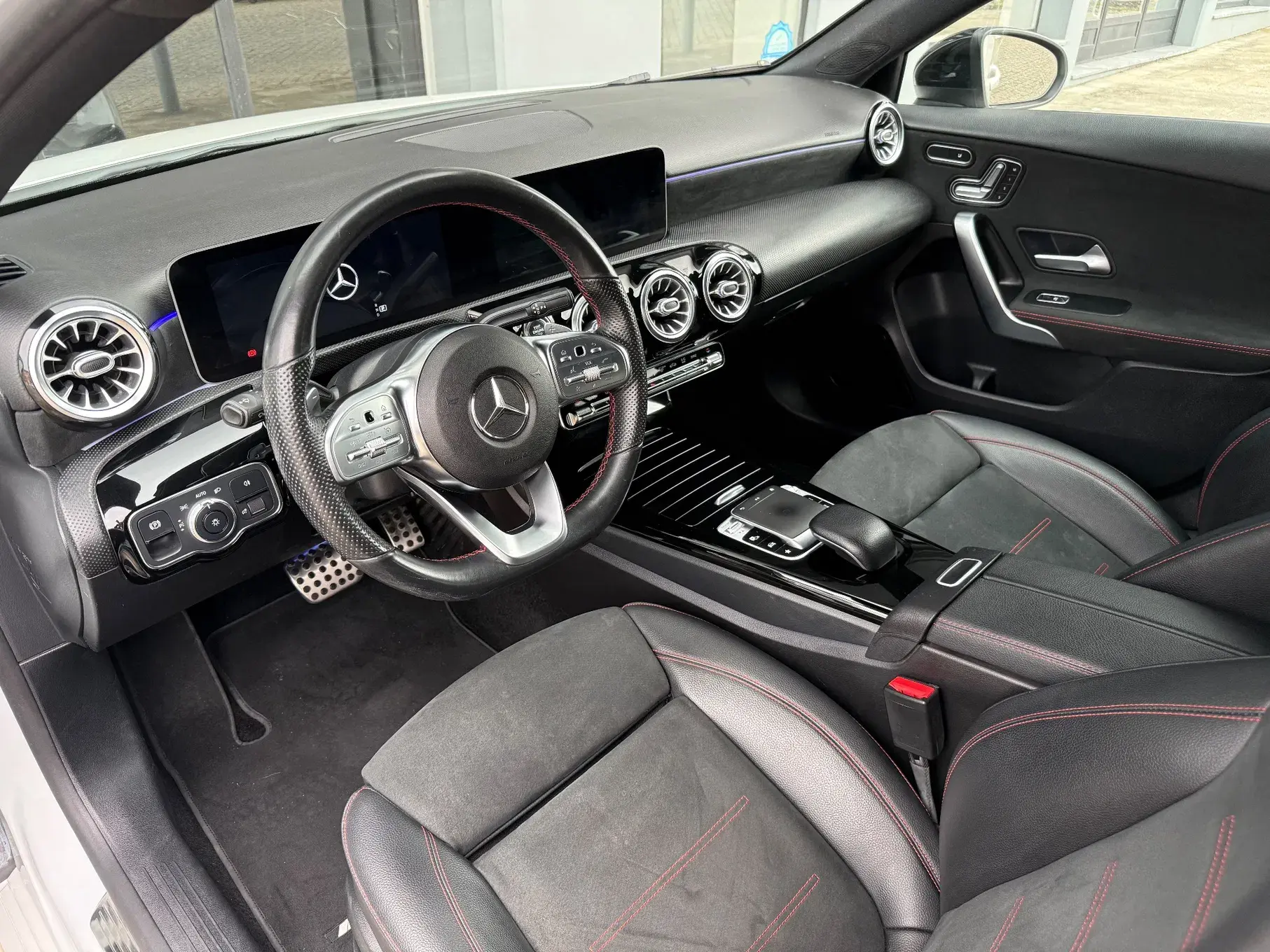 Mercedes-Benz A 180 d AMG Line Aut. 15