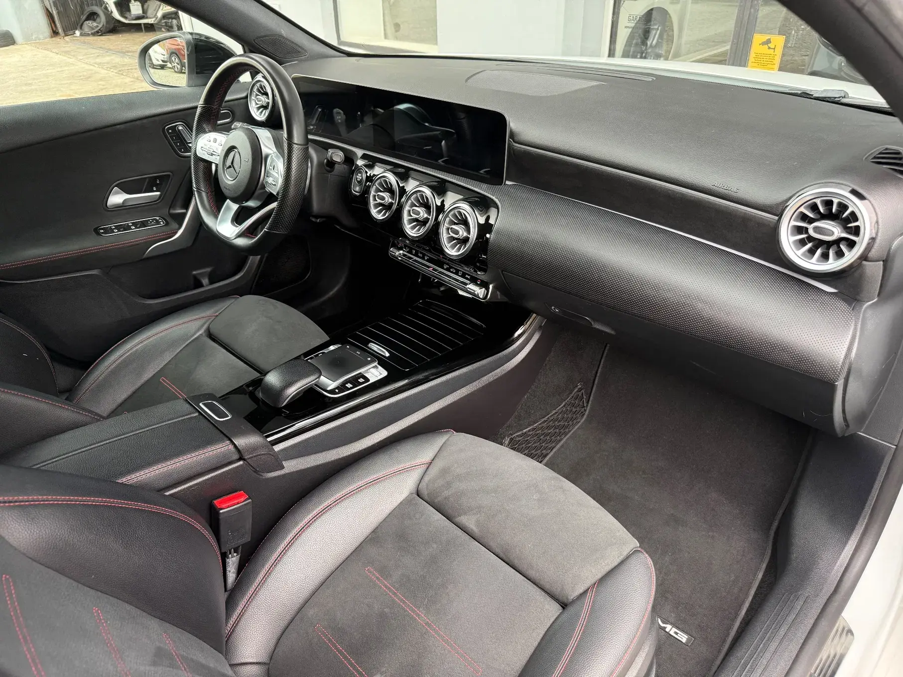 Mercedes-Benz A 180 d AMG Line Aut. 19