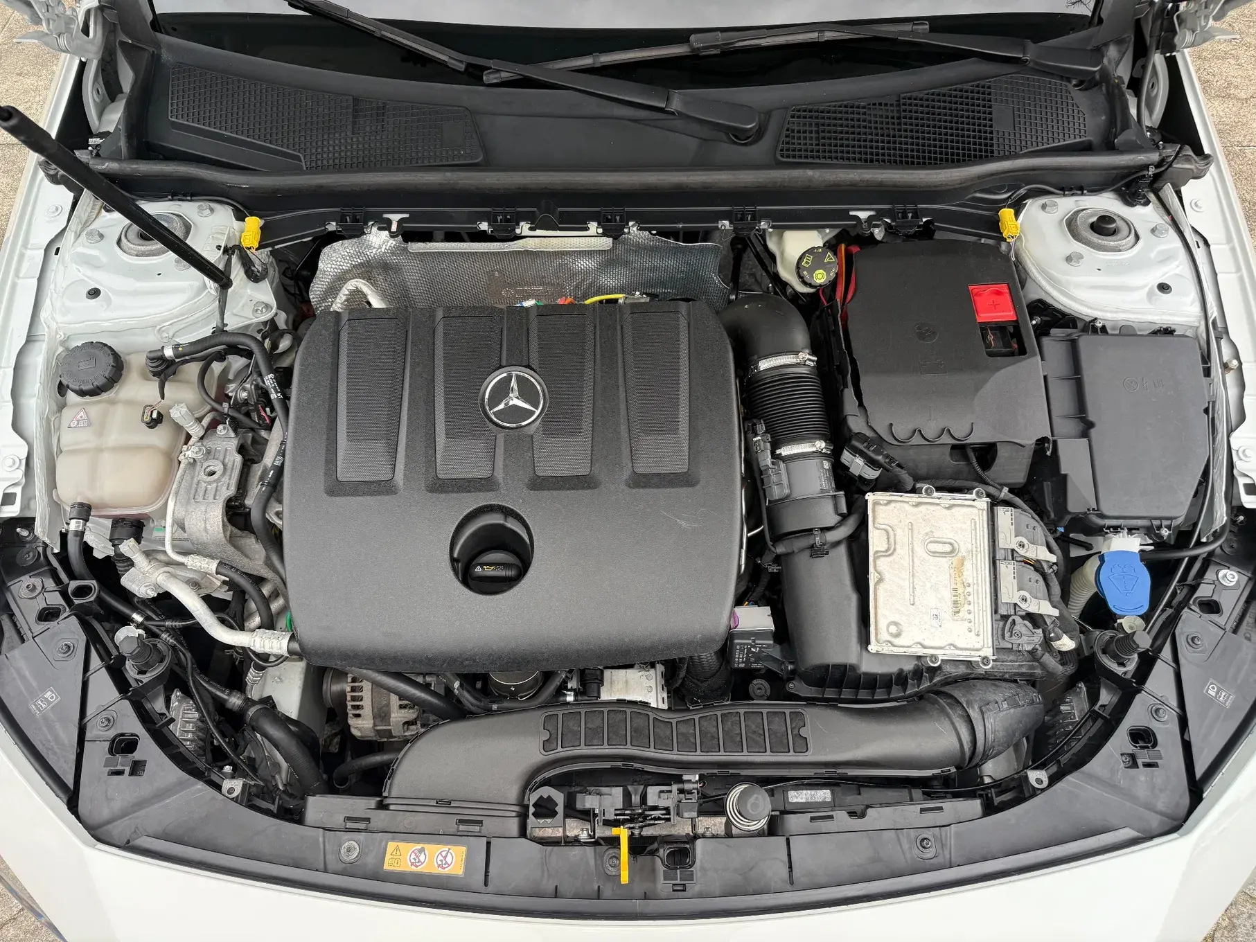 Mercedes-Benz A 180 d AMG Line Aut. 29