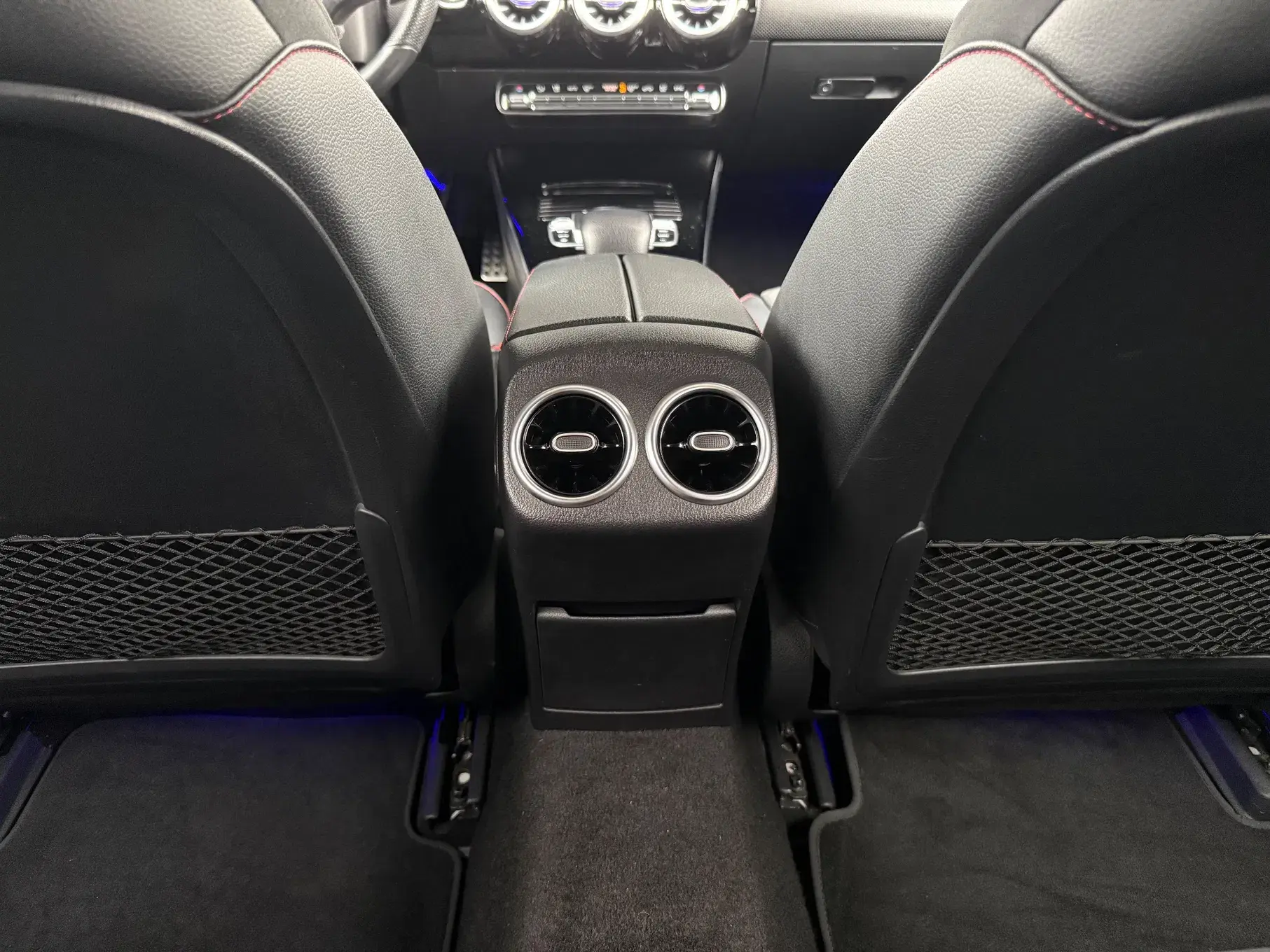 Mercedes-Benz A 180 d AMG Line Aut. 28