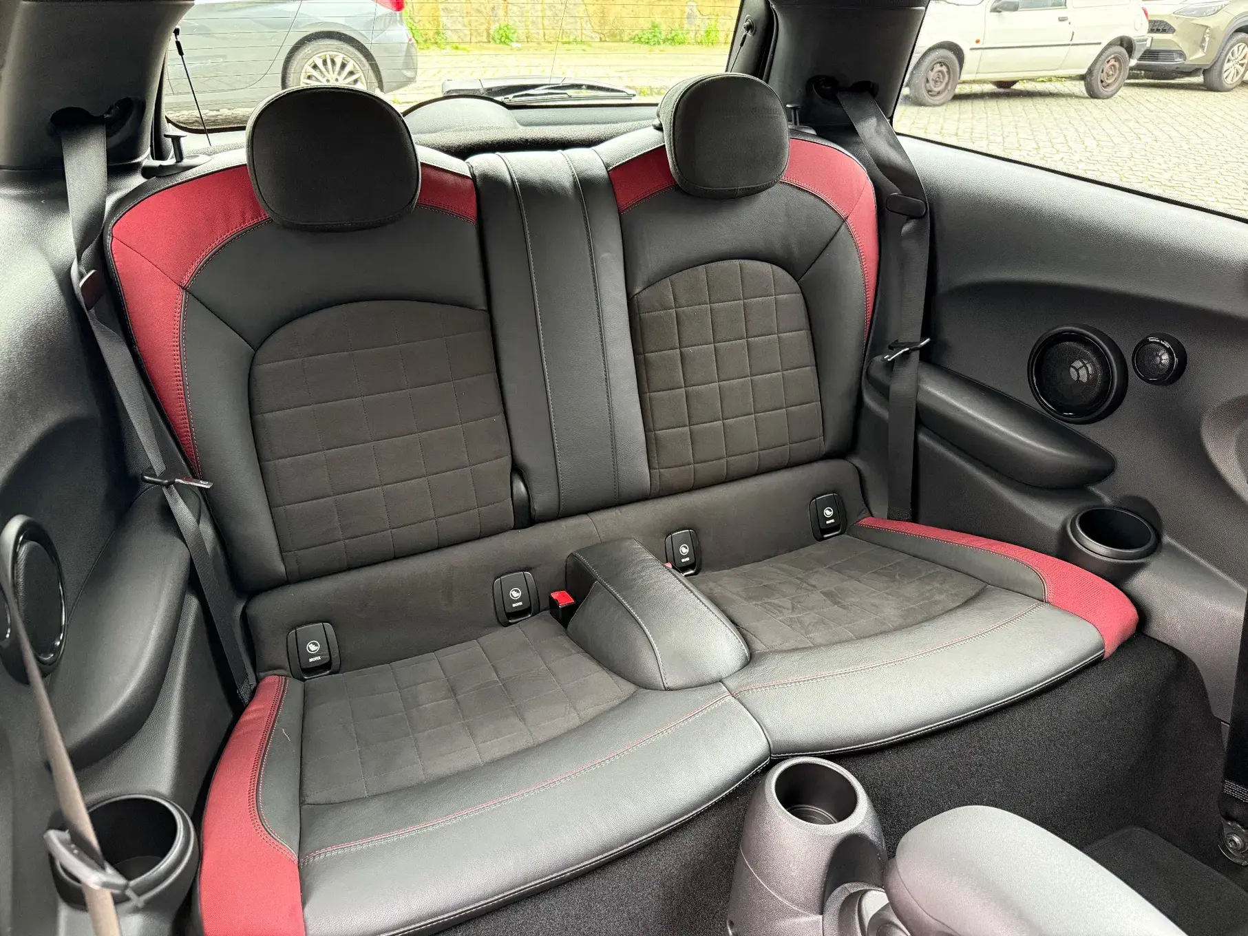 MINI 3 Portas John Cooper Works 17