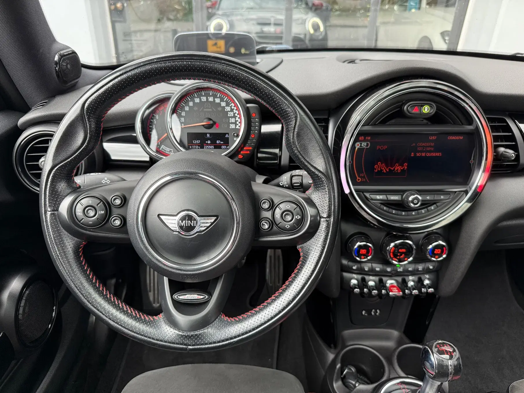 MINI 3 Portas John Cooper Works 19