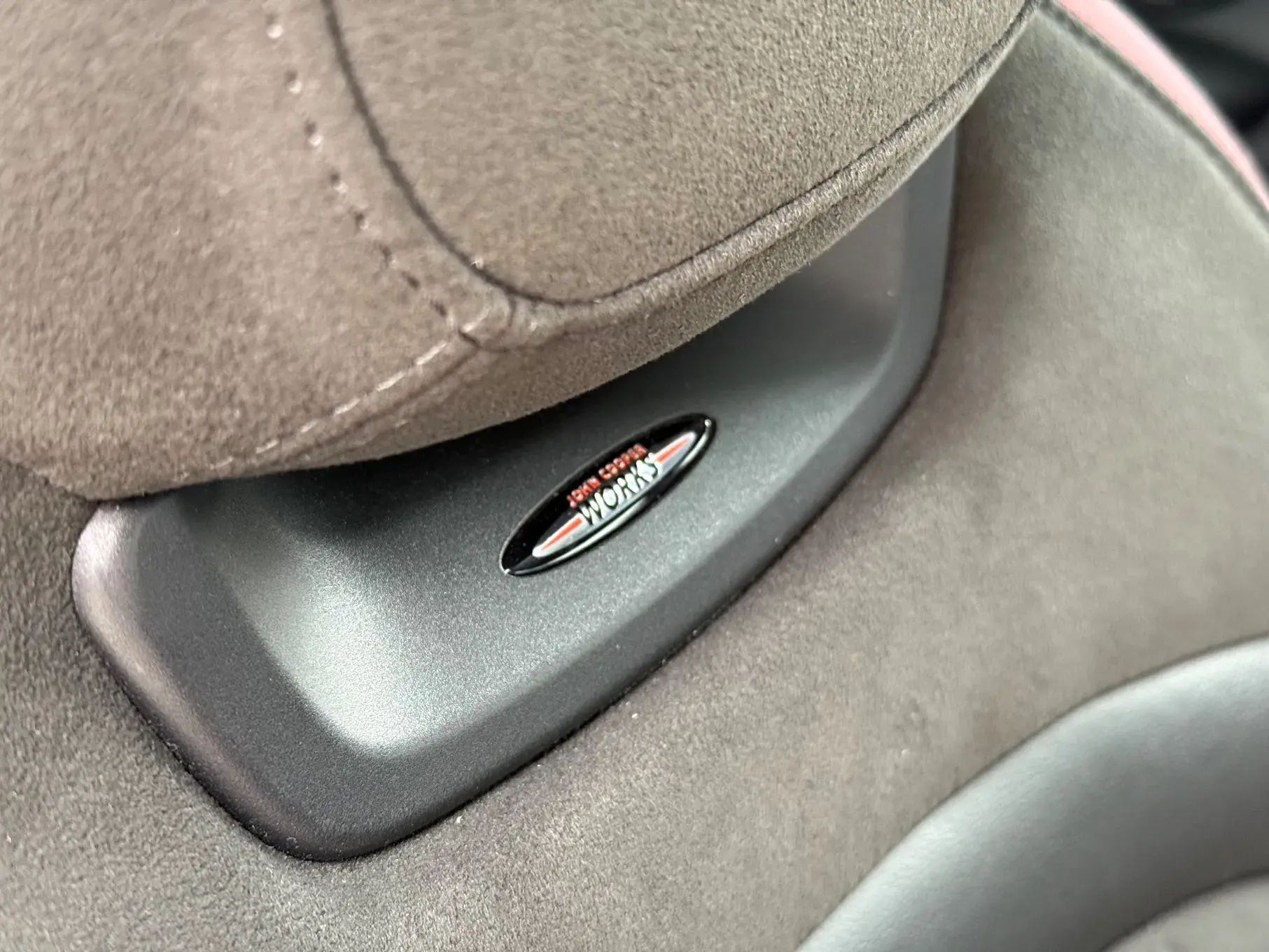 MINI 3 Portas John Cooper Works 32