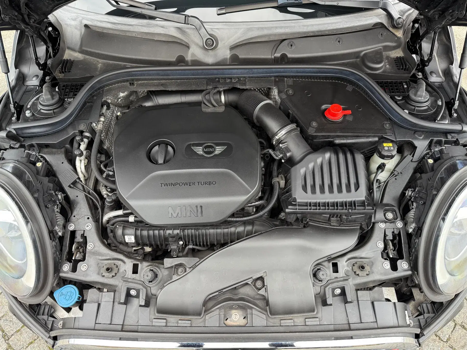 MINI 3 Portas John Cooper Works 34