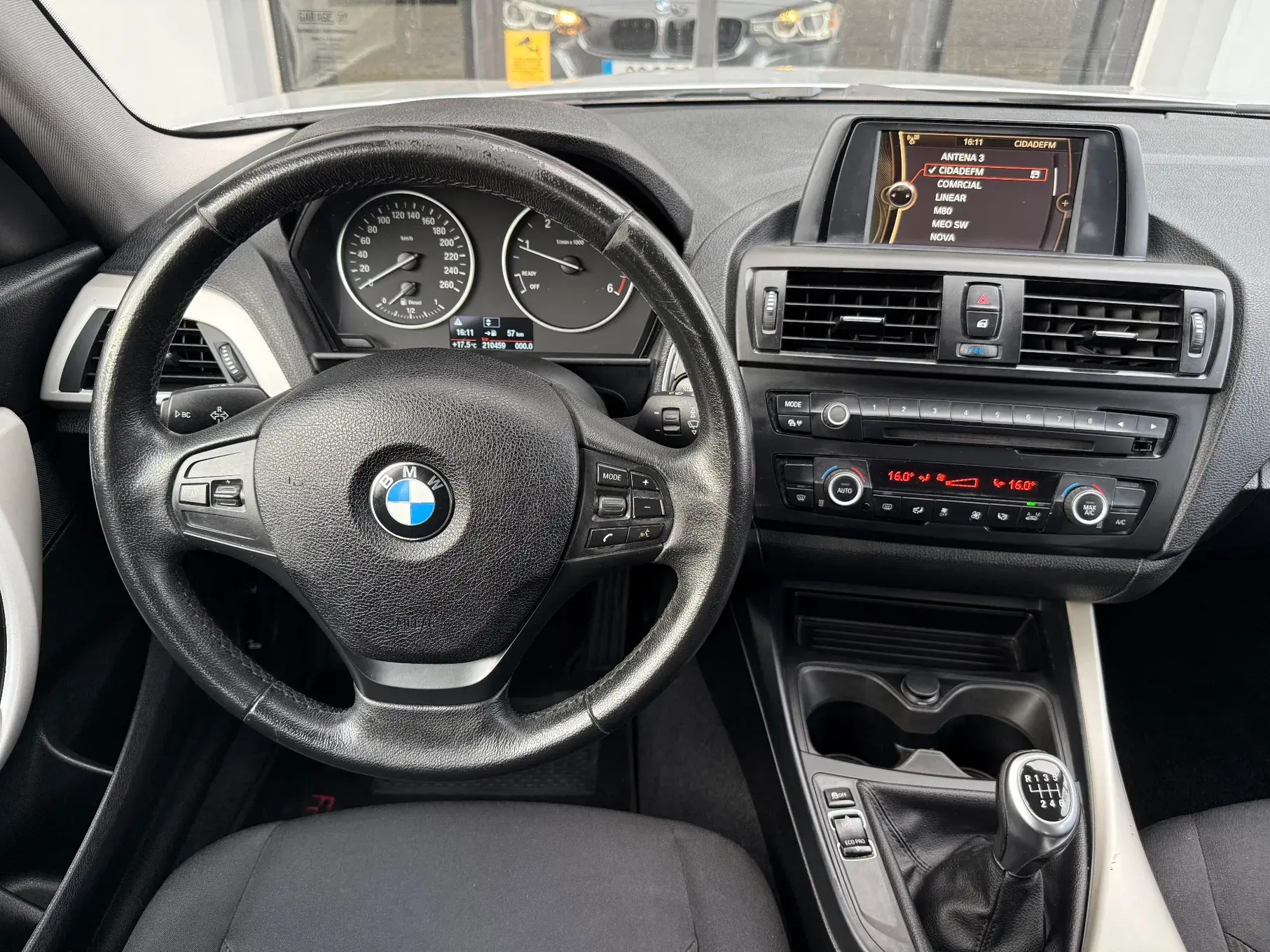 BMW 118 d Sport Line 18