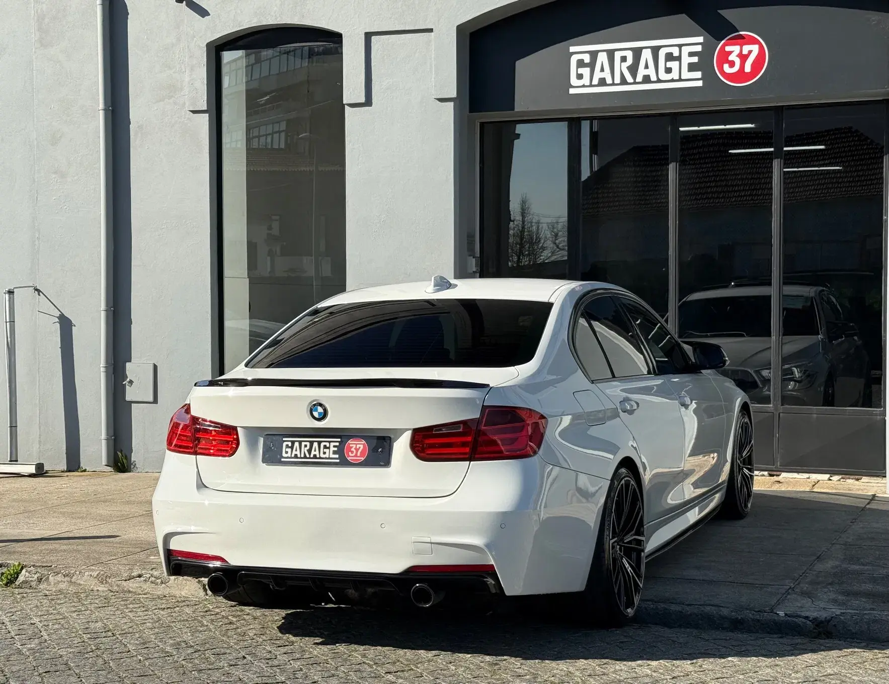 BMW 320 d Auto Pack M 8