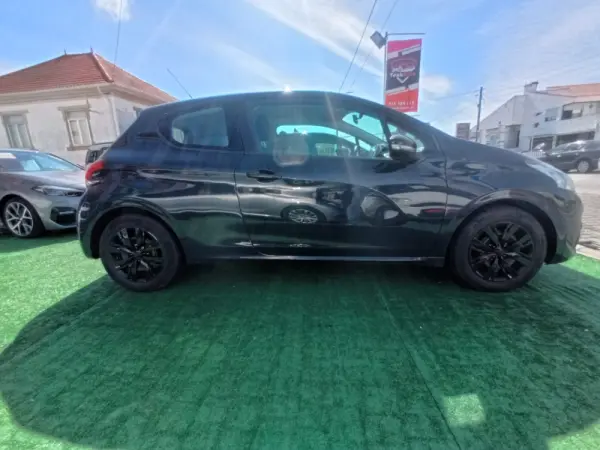 Peugeot 208 PureTech 82 Winter Edition 8